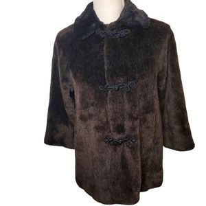 Vintage women's chocolate brown 3/4-sleeve Parisian faux-fur coat. Size 6.